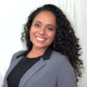 Meet your Posher, Gina